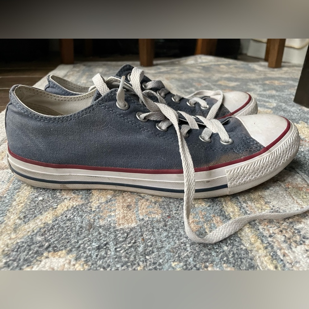 Converse - Picture 2 of 3